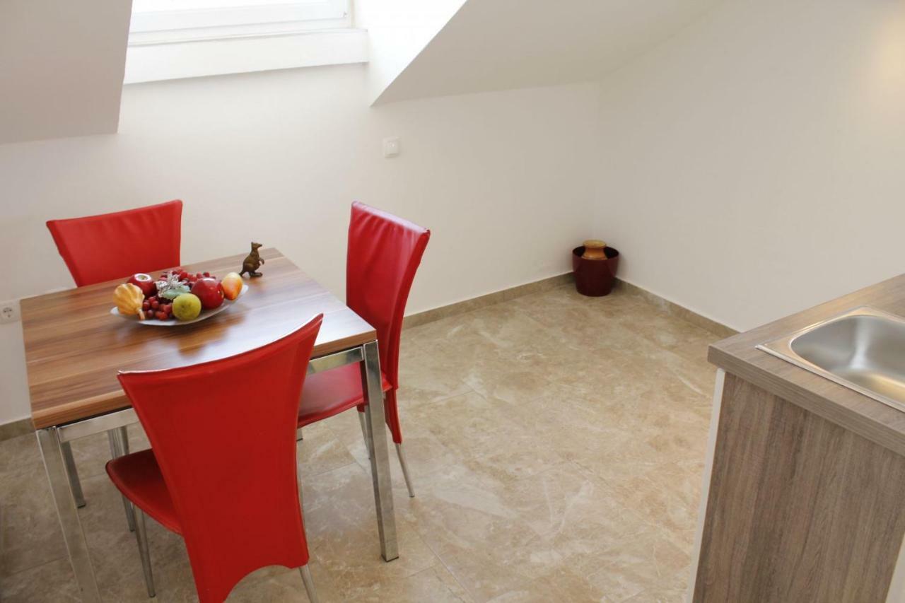 Ferienwohnung Pearl Of Novalja Exterior foto