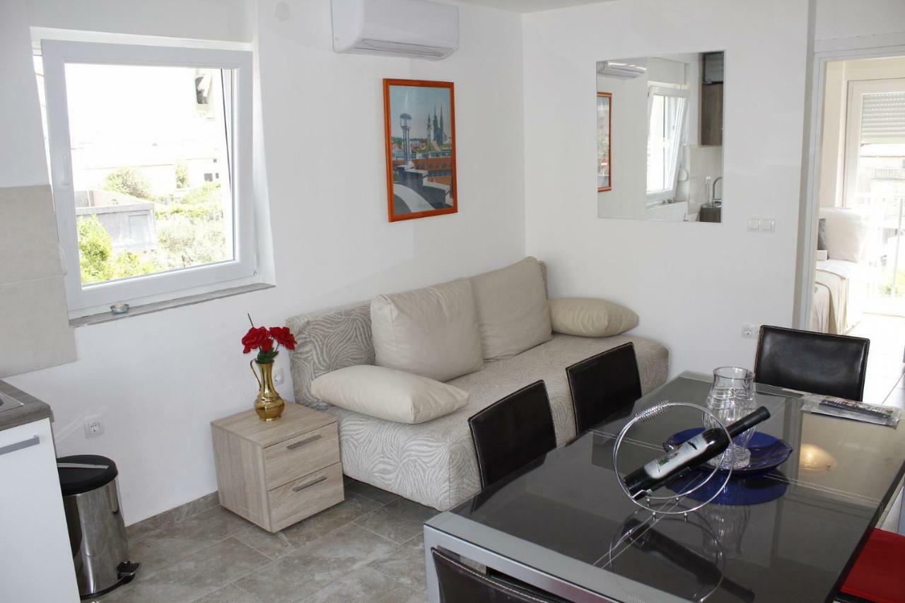 Ferienwohnung Pearl Of Novalja Exterior foto